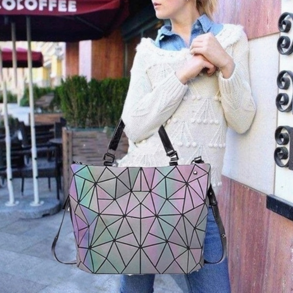 New Luminous geometric Holographic bag - Picture 2 of 6